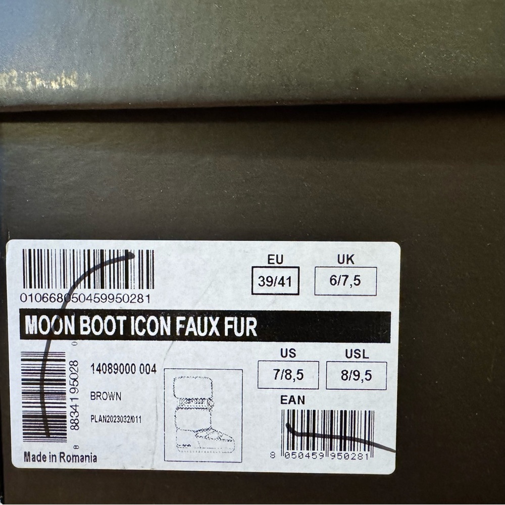 NWT Moon Boot Women's Dark Brown Fur Winter Boots US 7-8.5 / EU 39-41 - Picture 11 of 13